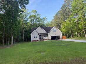Building Photo - 125 Bayside Dr