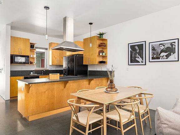 Building Photo - 1510 SE 34th Ave