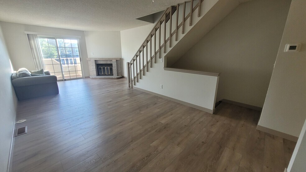 Building Photo - 1818 S Quebec Way
