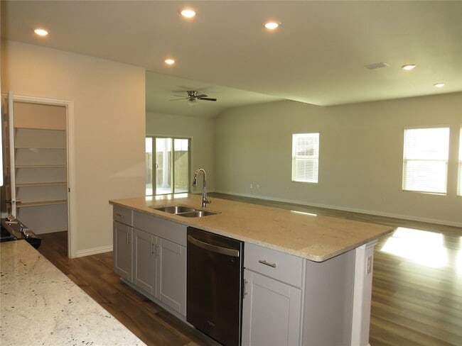 Building Photo - 3416 Chasemoor Dr