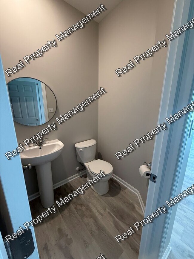 Building Photo - New Construction 3 Bedroom Townhome