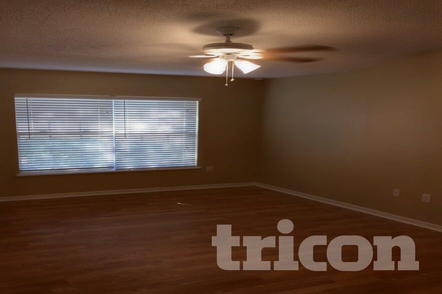 Building Photo - 2884 Forest Edge Dr