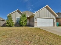 Building Photo - 14328 Peach Tree Dr