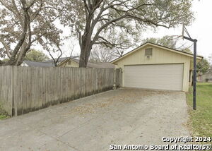 Building Photo - 13722 Pebble Point