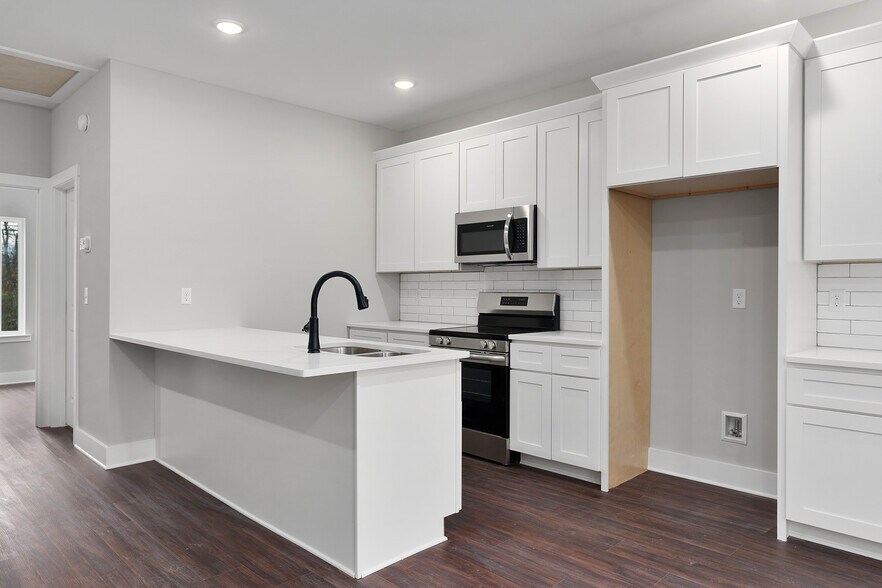 Building Photo - 1615 S Highland Park Ave