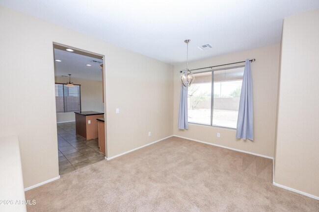 Building Photo - 2023 W Shackleton Dr