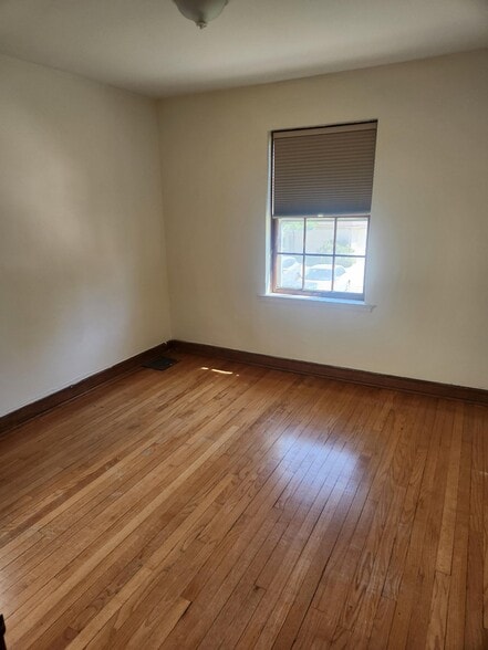 Building Photo - 4378 N Wilson Dr