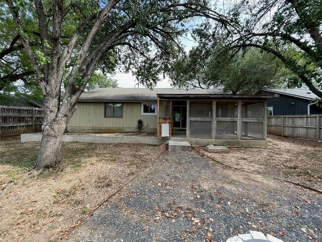 Building Photo - 8408 Dixon Dr