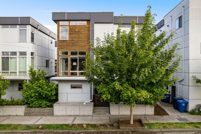 Building Photo - 223 NW 87th St