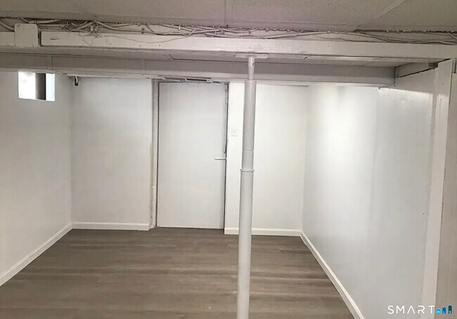 Building Photo - 122 Oberlin Rd