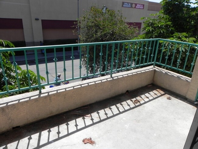 Building Photo - LONG BEACH 2BR/2BA CONDO NEAR REDONDO & AN...