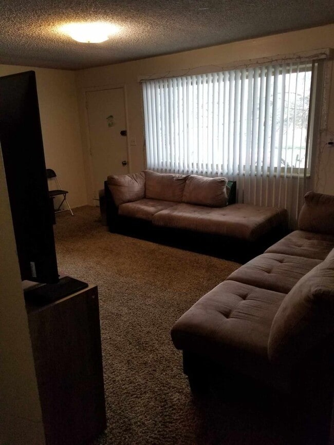 Building Photo - 2 Bed 1 Bath Orem Apartment by Orem Library