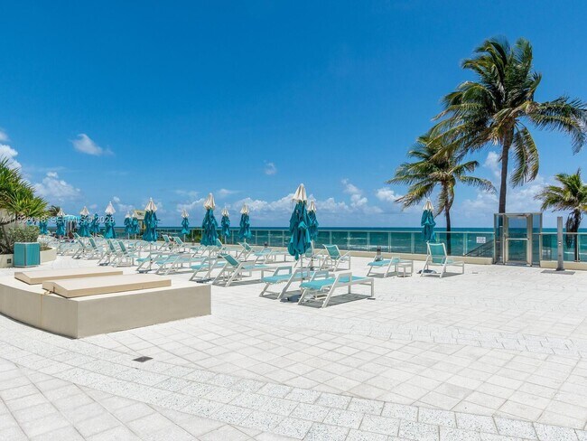 Building Photo - 2501 S Ocean Dr