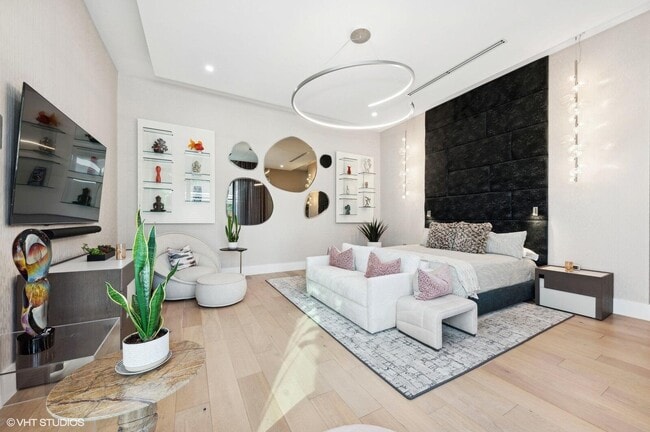 Building Photo - 8533 N Native Dancer Rd