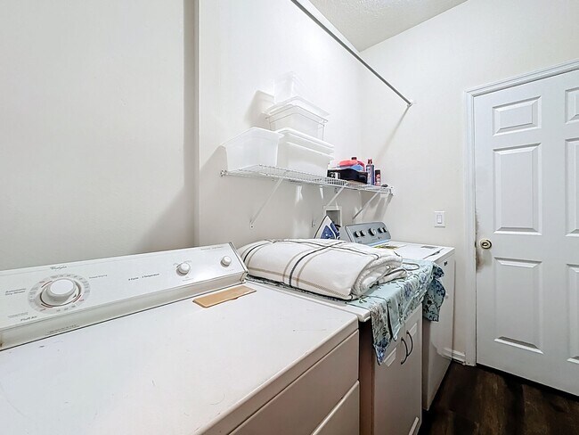 Building Photo - A home built for living well: 4Bedrooms/3Baths sophisticated home in Fells Cove!