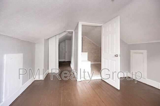 Building Photo - 3583 Ingleside Rd