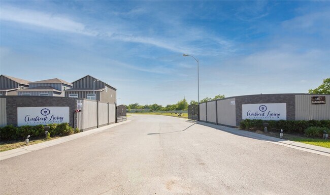 Building Photo - 4945 Ambient Dr