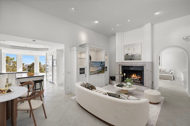 Building Photo - 31 Saint Tropez