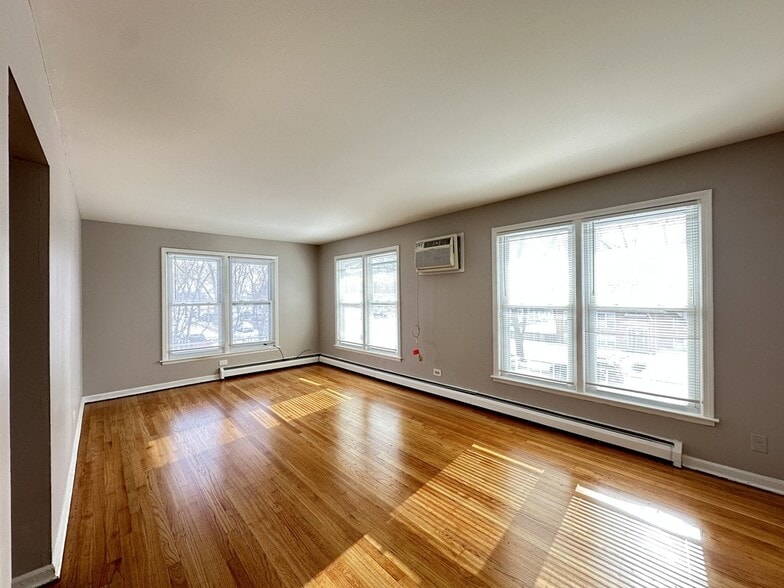 Building Photo - 430 Stevens Dr