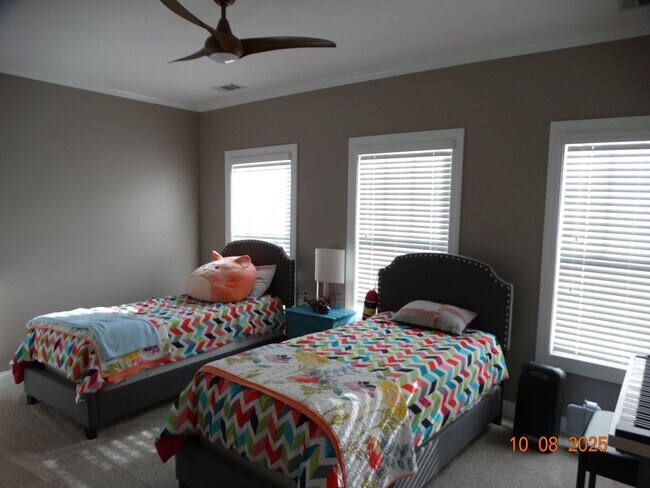 Building Photo - Perfect location in the heart of Pooler