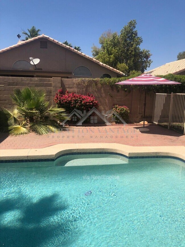 Building Photo - 4314 E Silverwood Dr