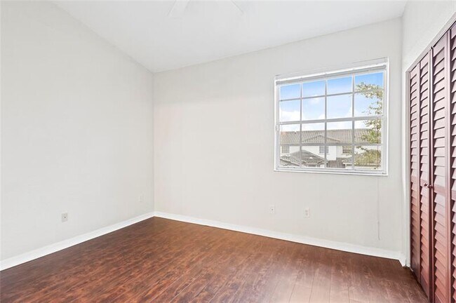 Building Photo - 781 SW 148th Ave