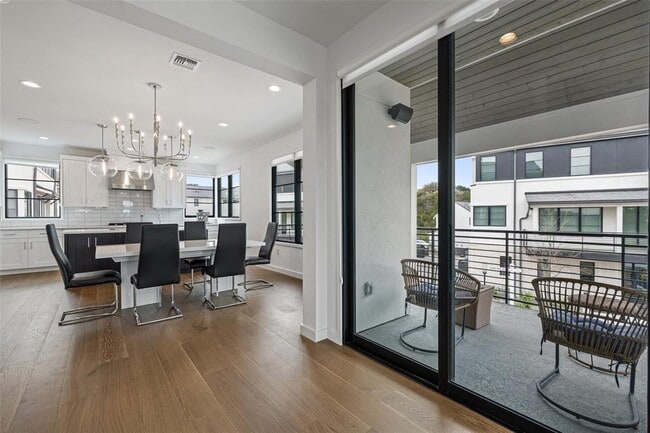 Building Photo - 705 Ariana Ct