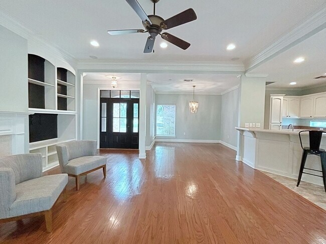 Building Photo - 3919 Meadow Ridge Dr