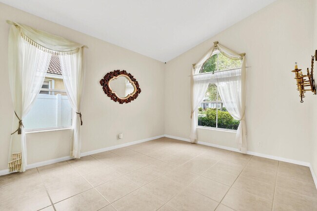 Building Photo - 6404 C Durham Dr