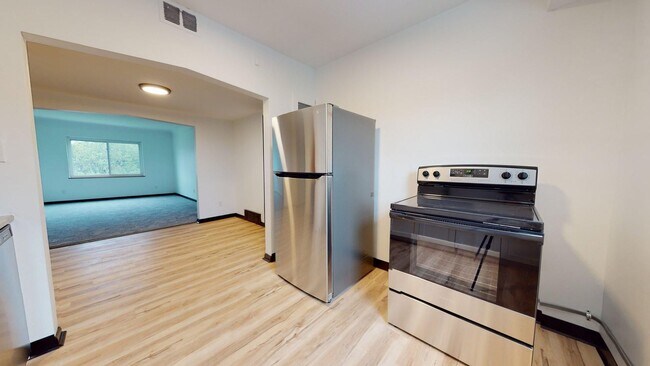 Building Photo - Parma - 2 Bedroom Apartment