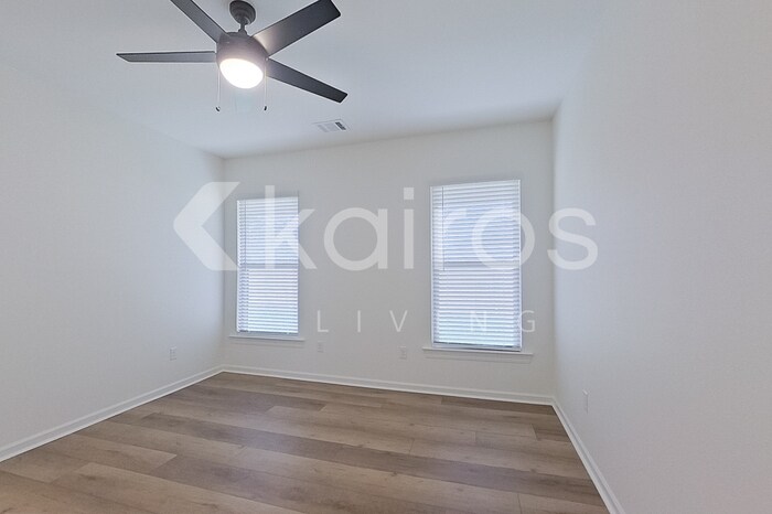 Building Photo - 206 Carencro St