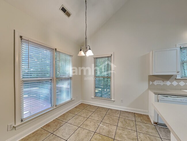 Building Photo - 8005 Red Oaks Trl