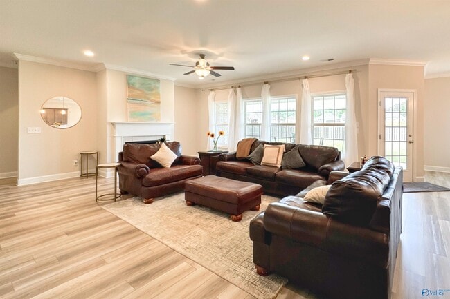 Building Photo - 3108 Henry Rd SE