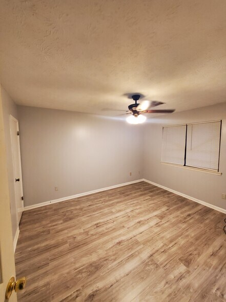 Building Photo - 8877 Burnham Way