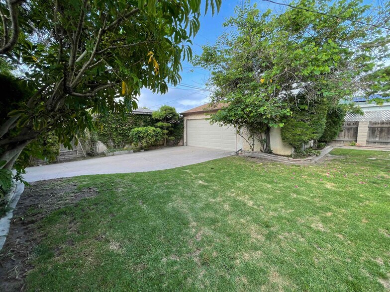 Building Photo - 5402 134th St