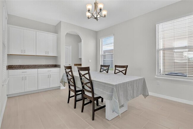 Building Photo - 11145 Sound Shr Dr