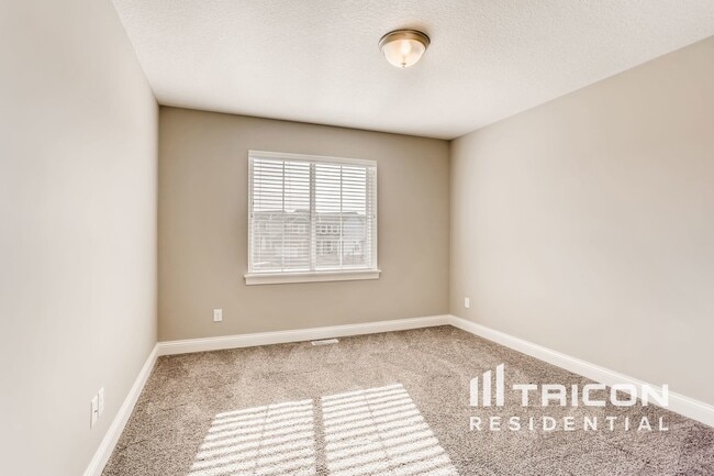 Building Photo - 4292 Cottagewood Ct