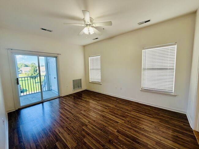 Building Photo - 3802 N Sagamore Dr