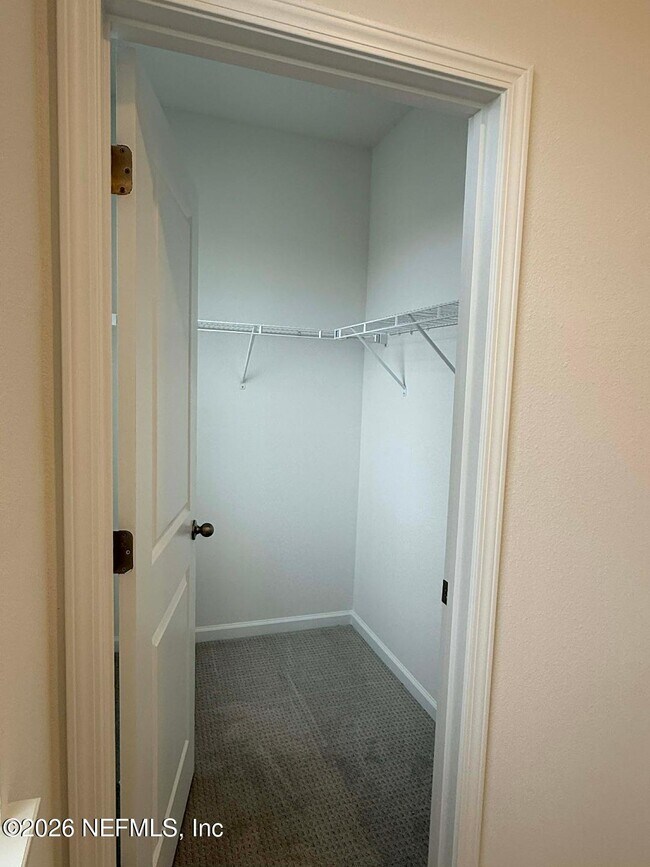 Building Photo - 403 Woods Ln