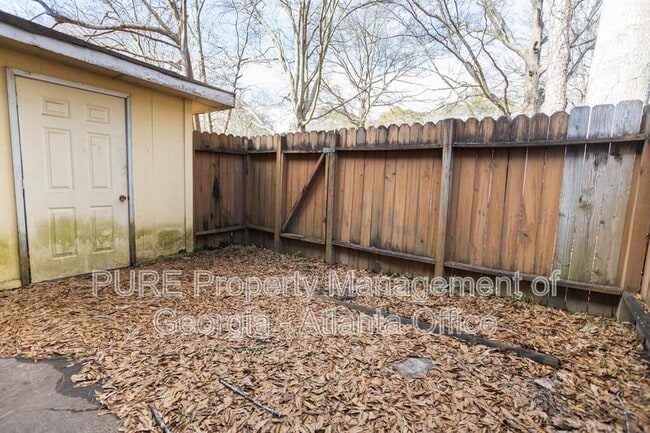 Building Photo - 772 Rogers Way SW