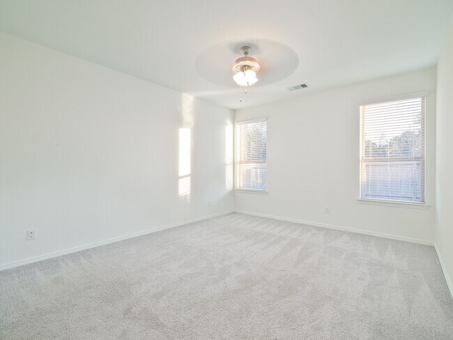 Building Photo - 10711 Catclaw Ct