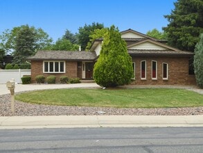 Building Photo - 7573 Lee Dr