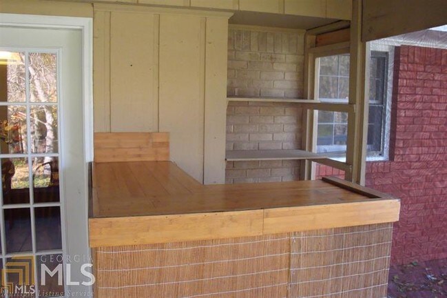 Building Photo - 2995 Riviera Dr