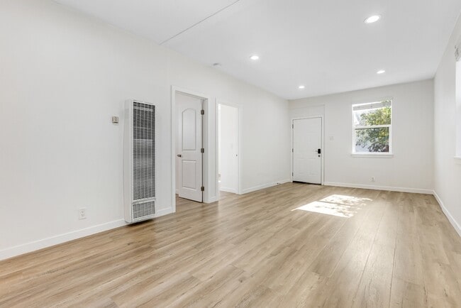 Building Photo - 631 Indiana Ave