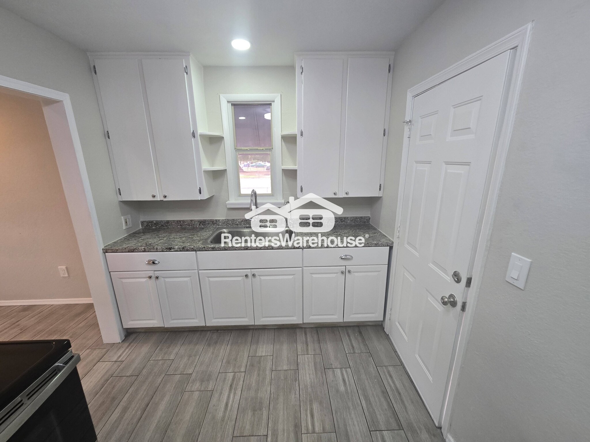 Building Photo - 1720 E Portland St