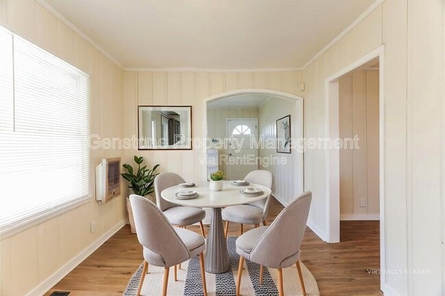 Building Photo - 2629 Wood Dr NE