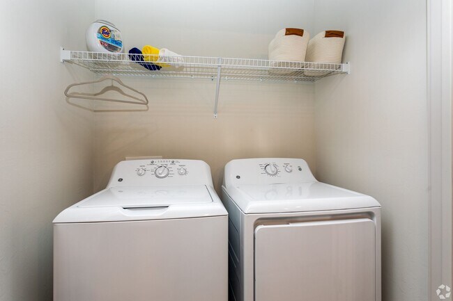 Building Photo - Vive Apartments - Studio 1 Bedroom - S1-E3...