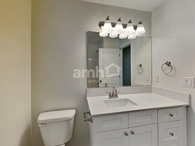 Building Photo - 5318 Worth Way