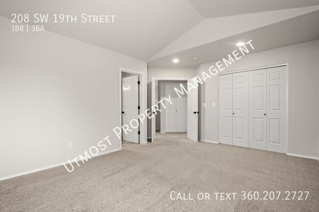 Building Photo - 208 SW 19th St