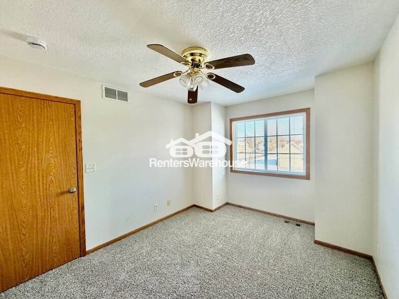 Building Photo - 3002 SE Grant St